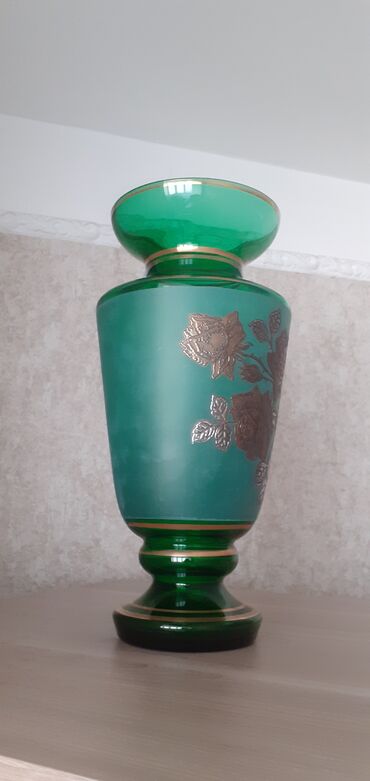 Ziyafət donları: Ваза из богемского стекла.Высота-32см.Bagem şüşəli — 2