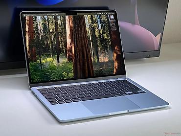 macbook air 15 m4: Продаю MacBook Air M4. 15.4 дюйм 16/256 10/10 Акб 100%, 18 циклов — 1