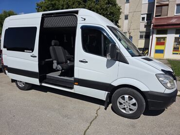 Transport putnika: Prevoz do aerodroma Minibus — 7