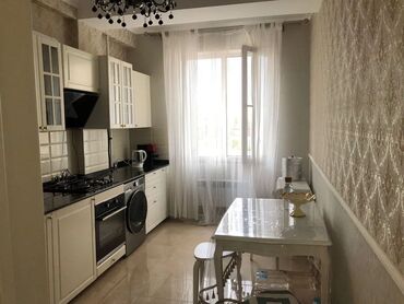 тоголок молдо фрунзе: 2 комнаты, 62 м², Элитка, 5 этаж, Евроремонт