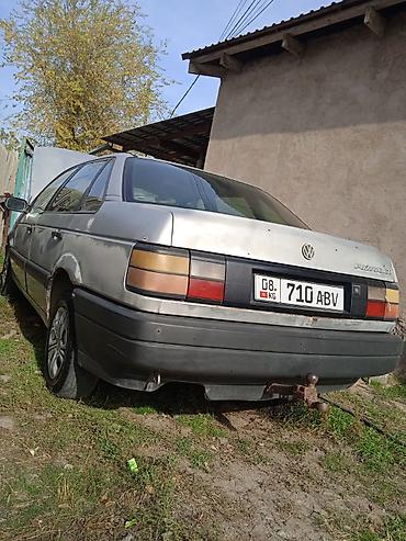 Volkswagen Passat: 1989 г., 1.8 л, Бензин, Седан — 1