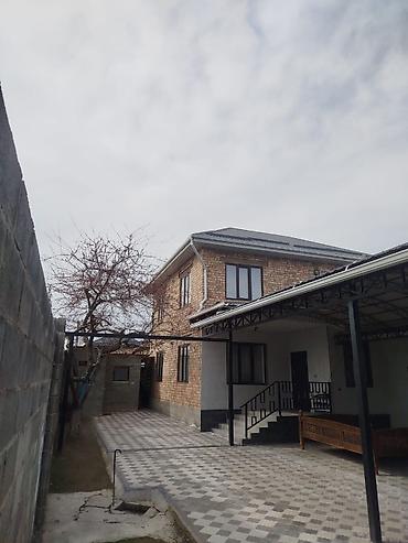 Продажа коттеджей и домов: Продается просторный двухэтажный дом в районе Ак-Ордо. — Общая — 2