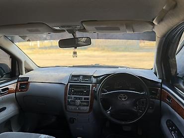 camry 2020: Toyota Ipsum: 2002 г., 2.4 л, Автомат, Бензин, Минивэн — 6