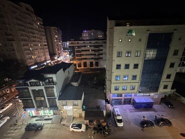 Uzunmüddətli kirayə mənzillər: Şəhər mənzili – geniş və işıqlı - Plan: ayrı qonaq otağı və yataq — 25