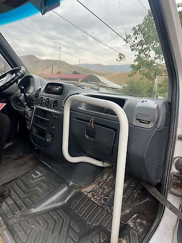 буксир: Mercedes-Benz Спринтер: 2002 г., 2.7 л, Механика, Дизель, Бус — 8