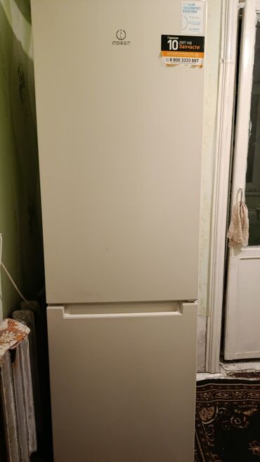 тесто раскат: Холодильник Indesit, Двухкамерный, De frost (капельный), 60 * 180 *