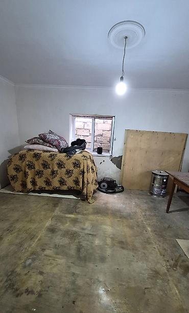 heyet evler: Hövsan qəs. 5 otaqlı, 87 kv. m, Kredit yoxdur, Orta təmir — 9