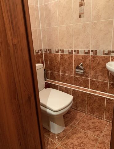 комната с подселением в бишкеке: 3 комнаты, 60 м², 105 серия, 3 этаж, Косметический ремонт