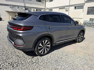 byd гибрид кроссовер: BYD Song Plus: 2023 г., Гибрид, Кроссовер — 9