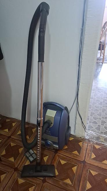 Salam 5ildi işlənib wotkasi dəyişilməlidir pula ehtiyacı olduğu üçün