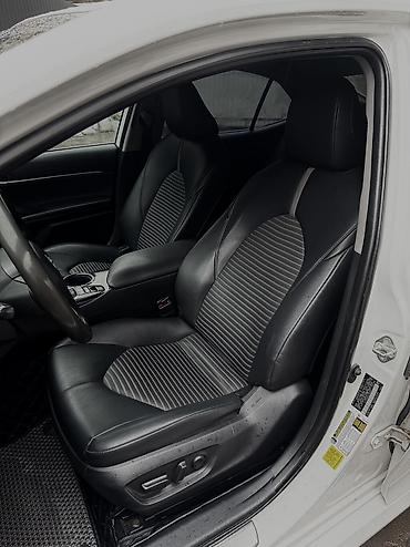 Toyota: Toyota Camry: 2019 г., 2.5 л, Вариатор, Гибрид, Седан — 7