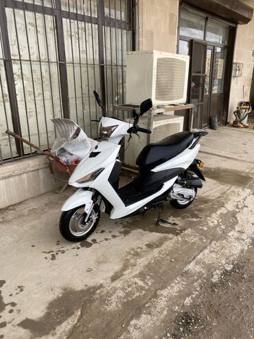 3 tekerlekli moped: Moon - 50 kub, 50 sm3, 2023 il, 10000 km