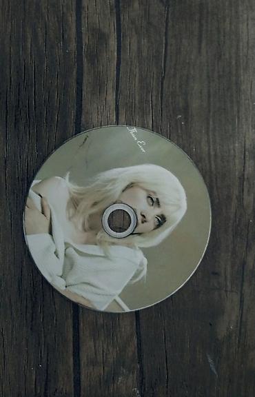 cd: Məhsul: Musiqi CD-ləri seti Tərkib: - Lisa – LALISA (fiziki CD, jewel — 2