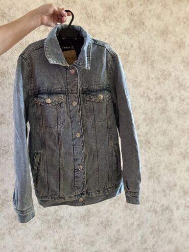 Köynəklər: Cins gödəkçə SINSAYDAN alınıb - Material: 100% denim (cins), yüngül