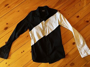 Köynəklər: Koynekler Her biri 5 manat hamisini alan olsa yenede endirim ederiy — 6