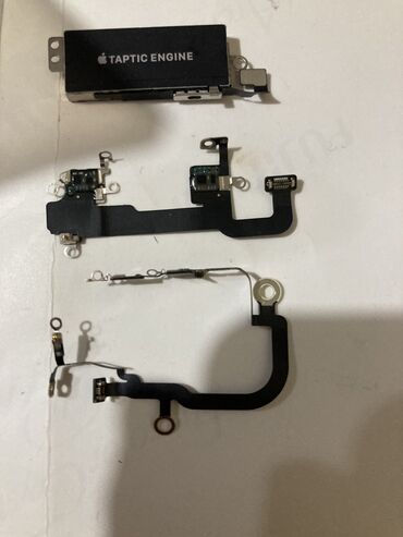 Apple iPhone: IPhone Xs Max — 7