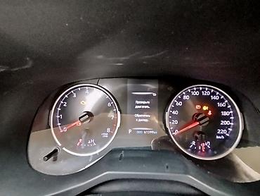 спидометр: Toyota RAV4 salonu və paneli - Model: Toyota RAV4 (son nəsil interyer — 2