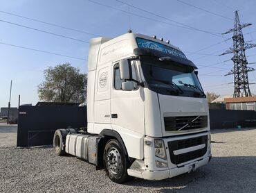 грузовой сапок двух скат: Тягач, Volvo, 2010 г., Без прицепа