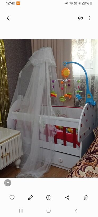 Oyuncaqlar: Perdesi de verilir ama oyuncaqlar yoxdu içinin döşükçeleri de