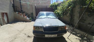 sənətsiz maşın: Mercedes-Benz 190: 1.8 l | 1990 il Sedan