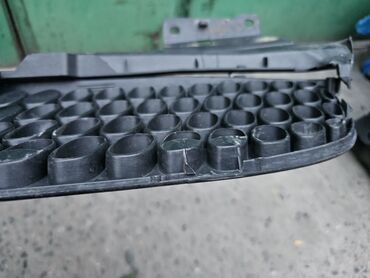 Решетки радиатора: Решетка радиатора Opel 2001 г., Б/у, Оригинал — 12