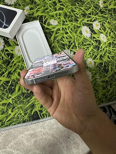 камера заднй бу: IPhone 16 Pro, цвет White Titanium на 256 гигабайт все родное кроме — 6
