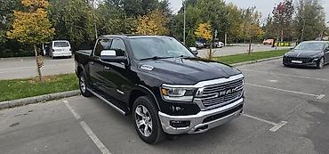 ли машина: Dodge Ram 1500: 2021 г., 5.7 л, Автомат, Гибрид, Пикап — 1