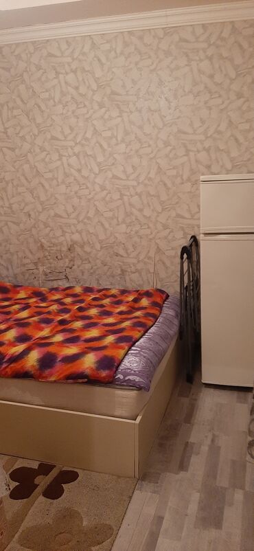 bayilda kiraye evler 250 manat: 18 kv. m, 1 otaqlı