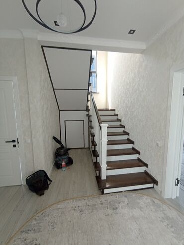 Лестницы: Лестницанын баардык турун жазайбыз кара жыгач, сосна, фониерден