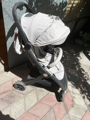 хорошие коляски для детей: Коляска, цвет - Серебристый, Новый