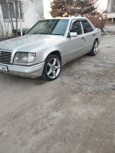 пассат 1993: Mercedes-Benz