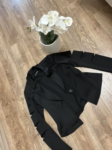 Kompleti: Ženska odeća – komplet modernih komada za različite sezone. - Crvena — 15