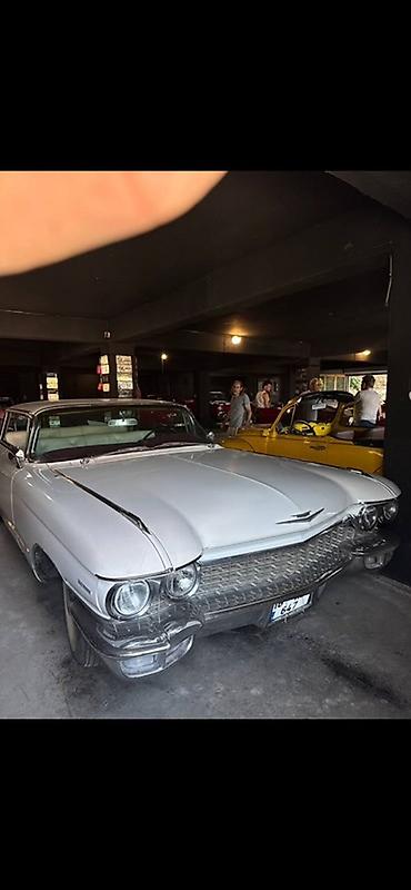куплен: Cadillac : 1959 г., Купе — 5