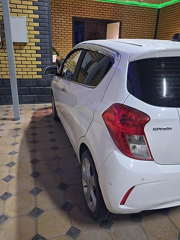 malibu 2 turbo: Chevrolet Spark: 2019 г., 0.1 л, Автомат, Бензин, Хэтчбэк — 3