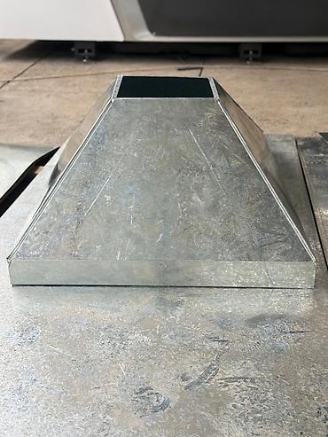 Установка вытяжек и вентиляции: Оцинкованные воздуховодные зонты/колпаки для приточно‑вытяжной — 10