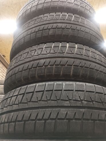 Шины: Шины 215 / 65 / R 16, Зима, Б/у, Комплект, Легковые, Япония, Bridgestone