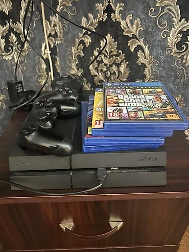 playstation 4 oyunlar: PlayStation 4 (PS4) oyun konsolu dəsti Komplekt:(proşibka olunmayıb — 2