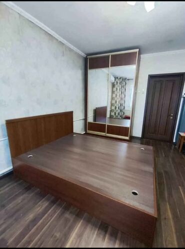 бу мебель для спальни: Шкаф для одежды, Б/у, Прямой, ЛДСП