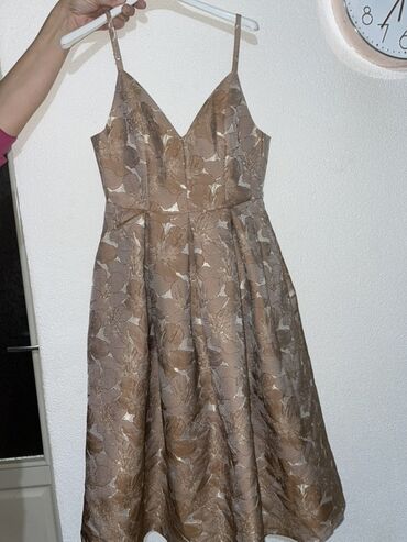 Haljine: Elegantna koktel/večernja haljina na bretele - Kroj: fit-and-flare sa — 6