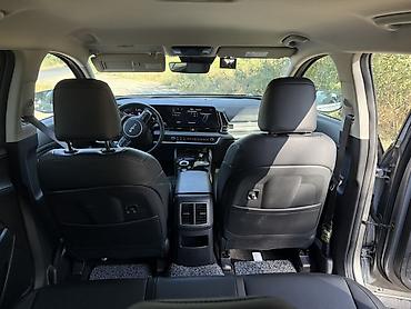салон машины: Kia Sportage: 2022 г., 1.6 л, Автомат, Гибрид, Кроссовер — 9