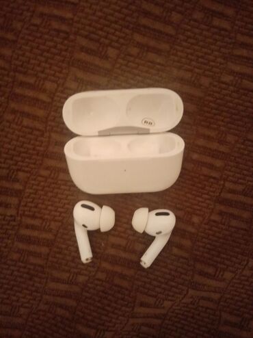 alfa: 100 AZN Airpods Qiyməti Az olduğuna baxmayın orijinaldır Sadəcə iPhone