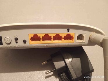 Модемы и сетевое оборудование: 1) Клавиатуры: простая - 100 с, мультимедиа - 300 с, usb клава - 500 — 4