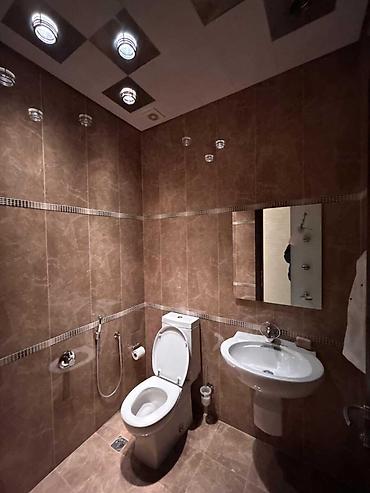 3 otaqlı: İcarəyə verilir 3 otaqlı yeni tikili 179 m², Nizami m. Kateqoriya — 10