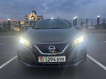 nissan leaf: Nissan Leaf: 2019 г., Электромобиль, Лифтбек — 2