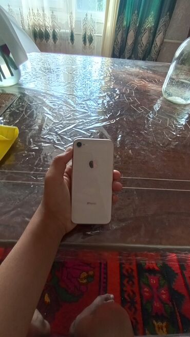 телефон айыон: IPhone 8, Колдонулган, 64 ГБ, Күлгүн, Каптама, 73 %