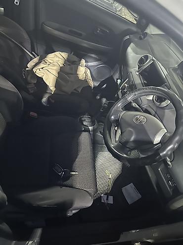 deu labo: Toyota Ist: 2002 г., 1.5 л — 7