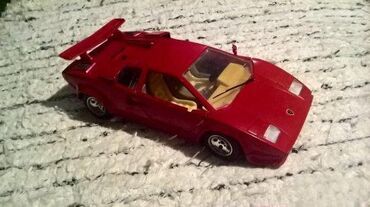Figurice i makete: Lamborghini Chountach 1988 1 prema 24 Burago — 7