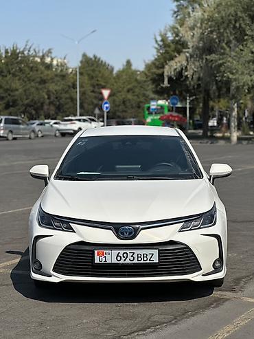 на corolla: Toyota Corolla: 2022 г., 1.8 л, Автомат, Гибрид, Седан — 1