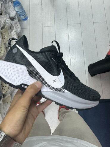 лоро пиано обувь женская летняя: Эркектердин кроссовкасы, 41, Nike, Жаңы, түсү - Кара, Өзү алып кетүү, Акылуу жеткирүү