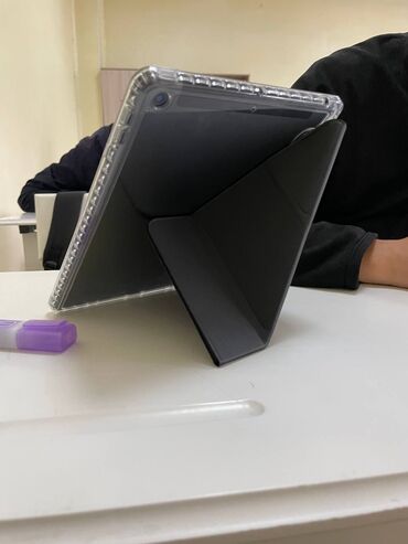 Планшеты: Планшет, Apple, память 64 ГБ, 9" - 10", Wi-Fi, Б/у, Детский цвет - Черный — 5